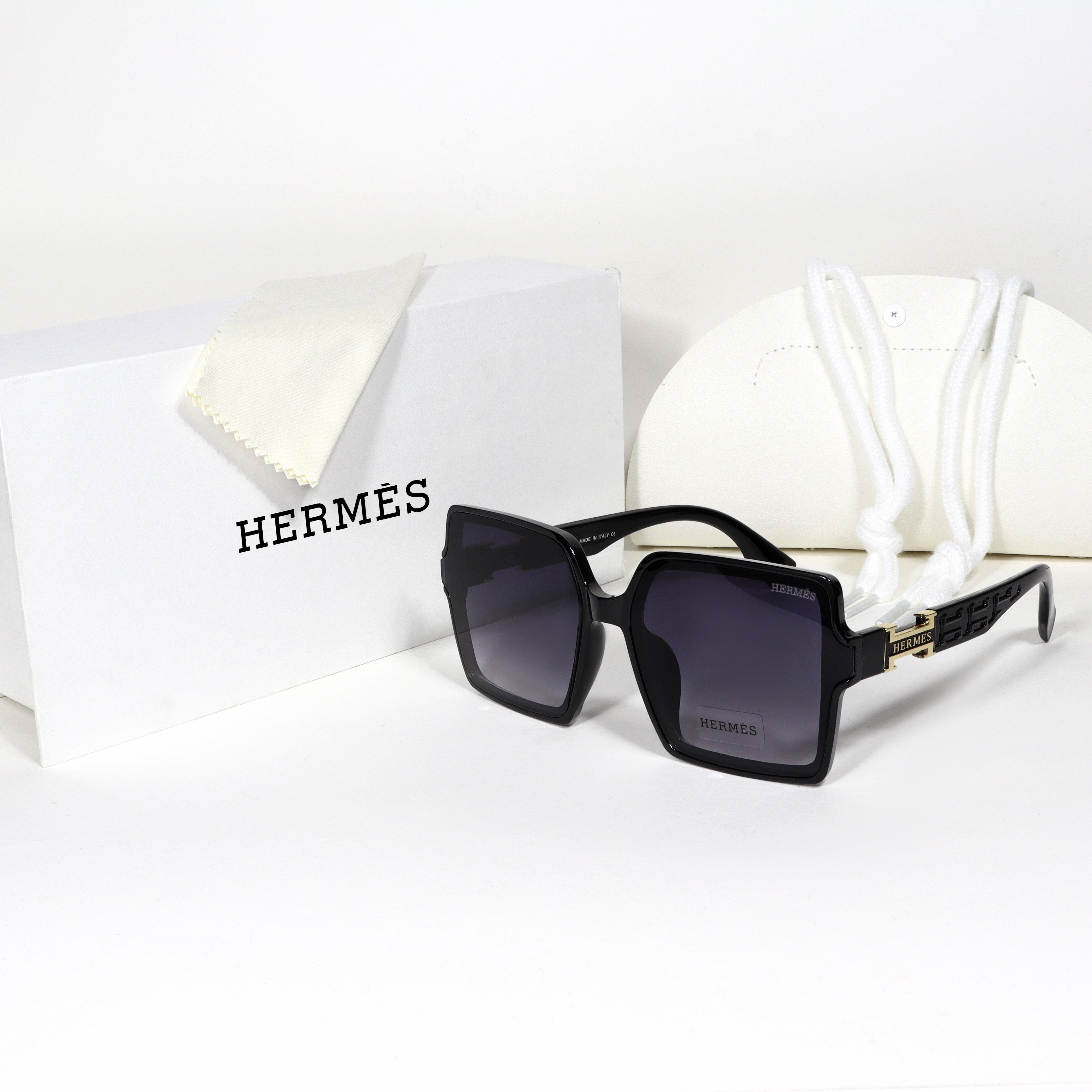 Hermes - HR02