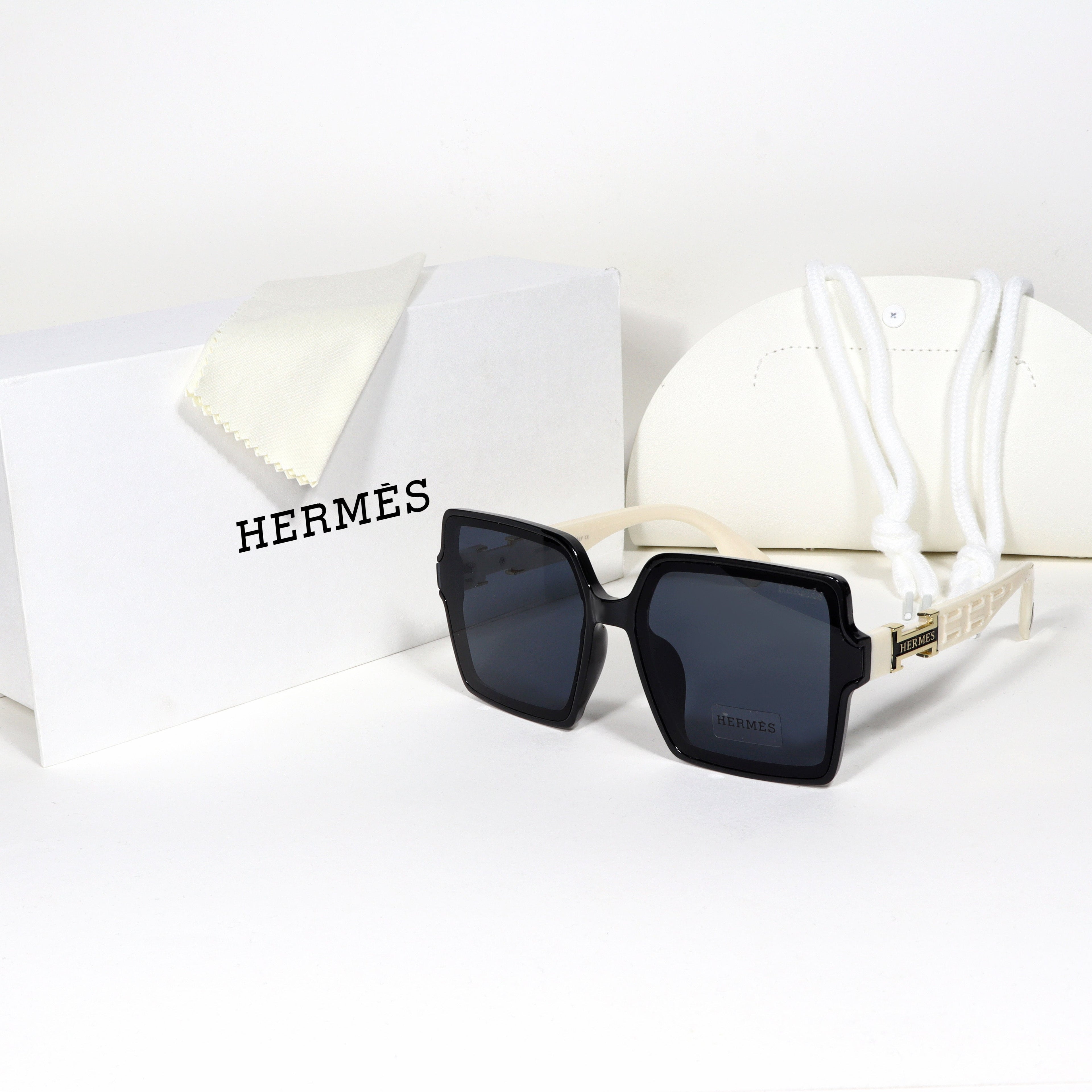 Hermes - HR04